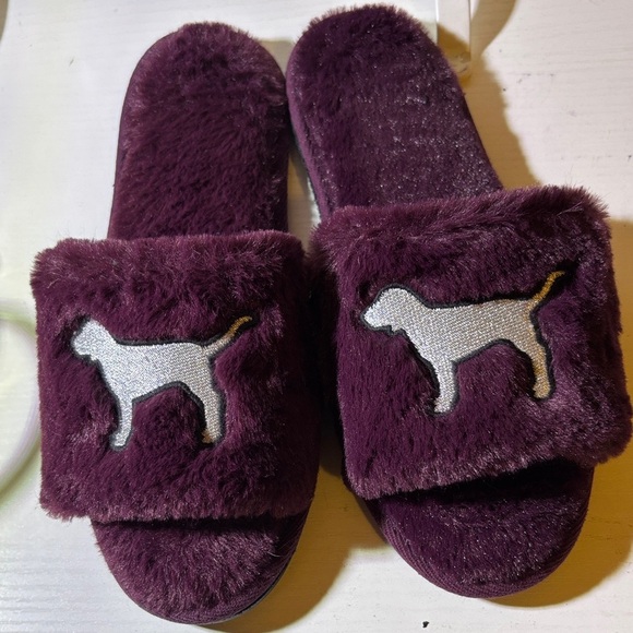 PINK Victoria's Secret Purple Fuzzy Slippers - Picture 1 of 3